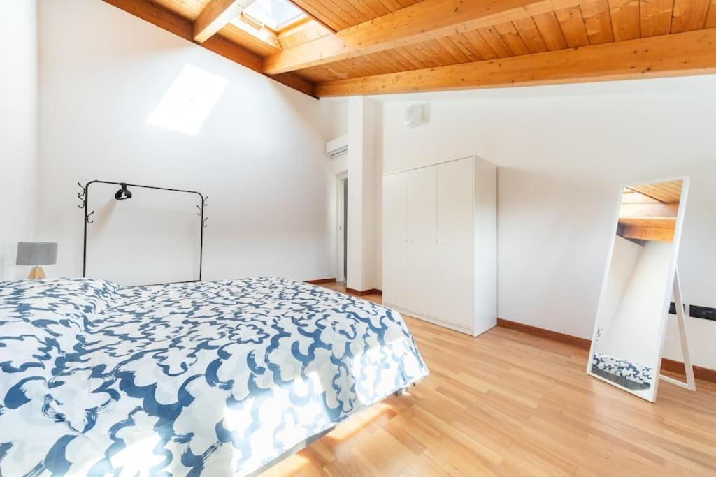 Appartamento Unico A Bologna Con 3 Camere E Parcheggio Gratuito Εξωτερικό φωτογραφία